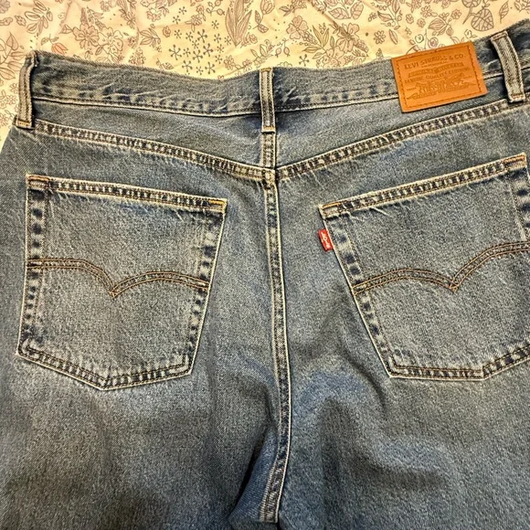 Levi's Women's Sky Blue Straight Leg Jeans - Picture 6 of 6